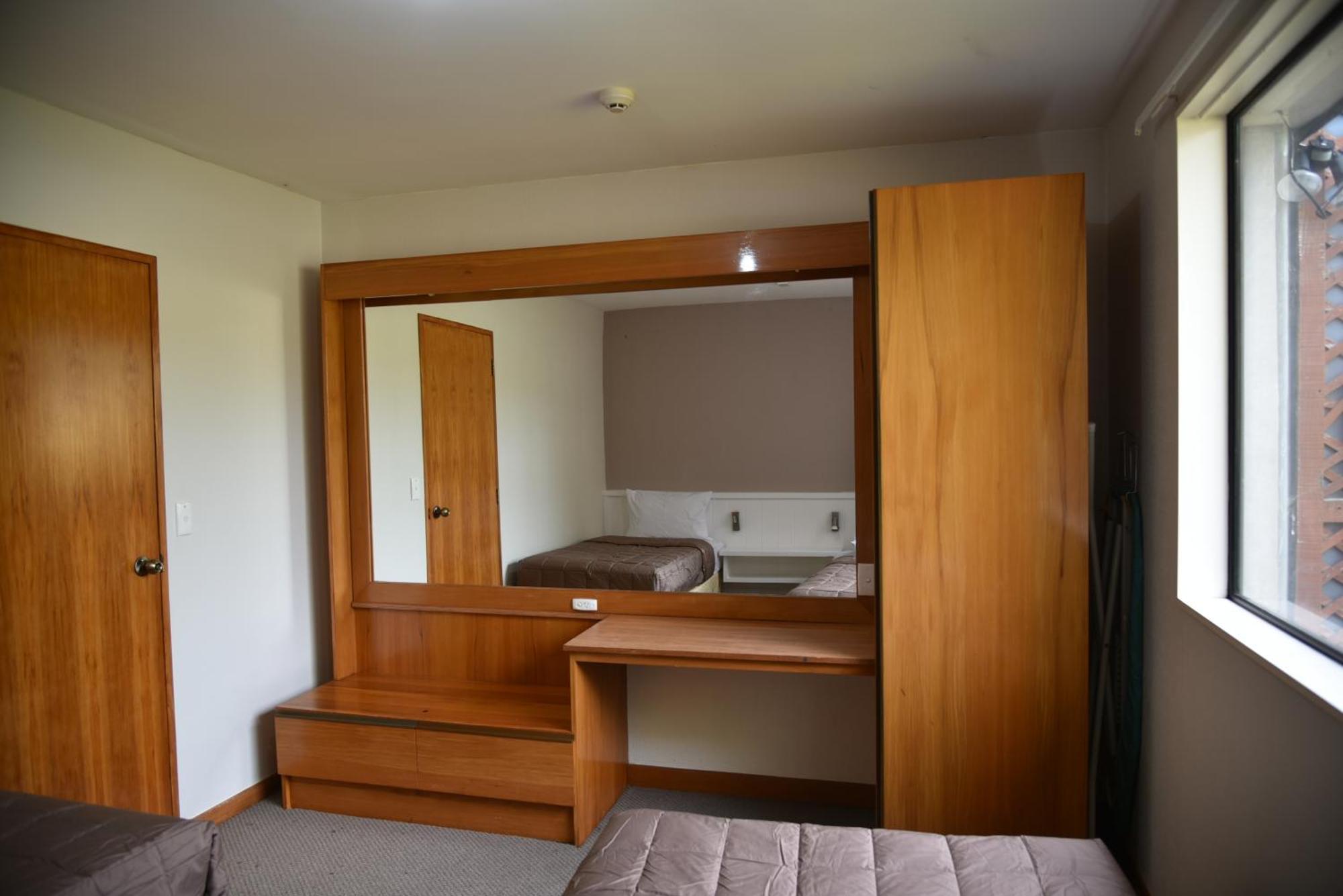 Aotea Lodge Порируа Экстерьер фото