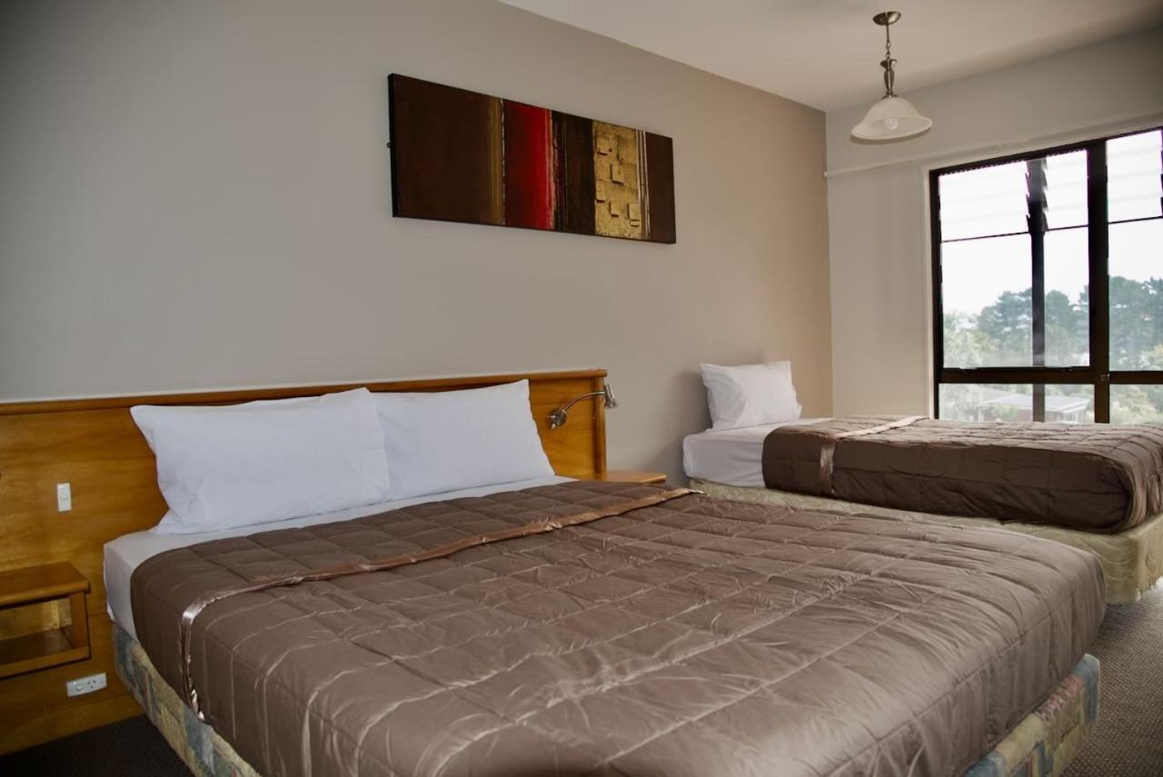 Aotea Lodge Порируа Экстерьер фото