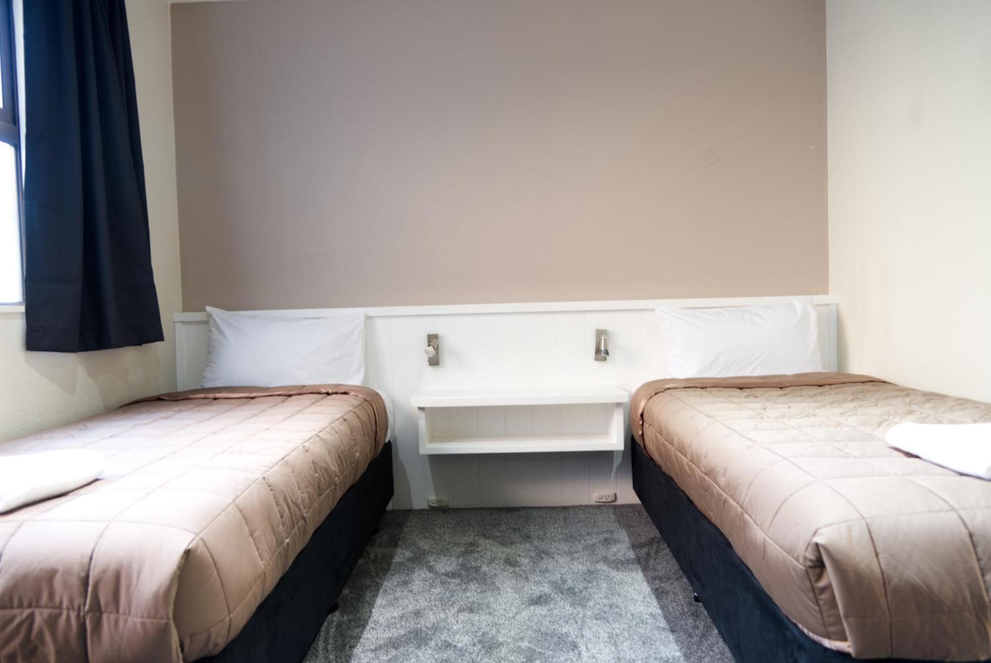 Aotea Lodge Порируа Экстерьер фото