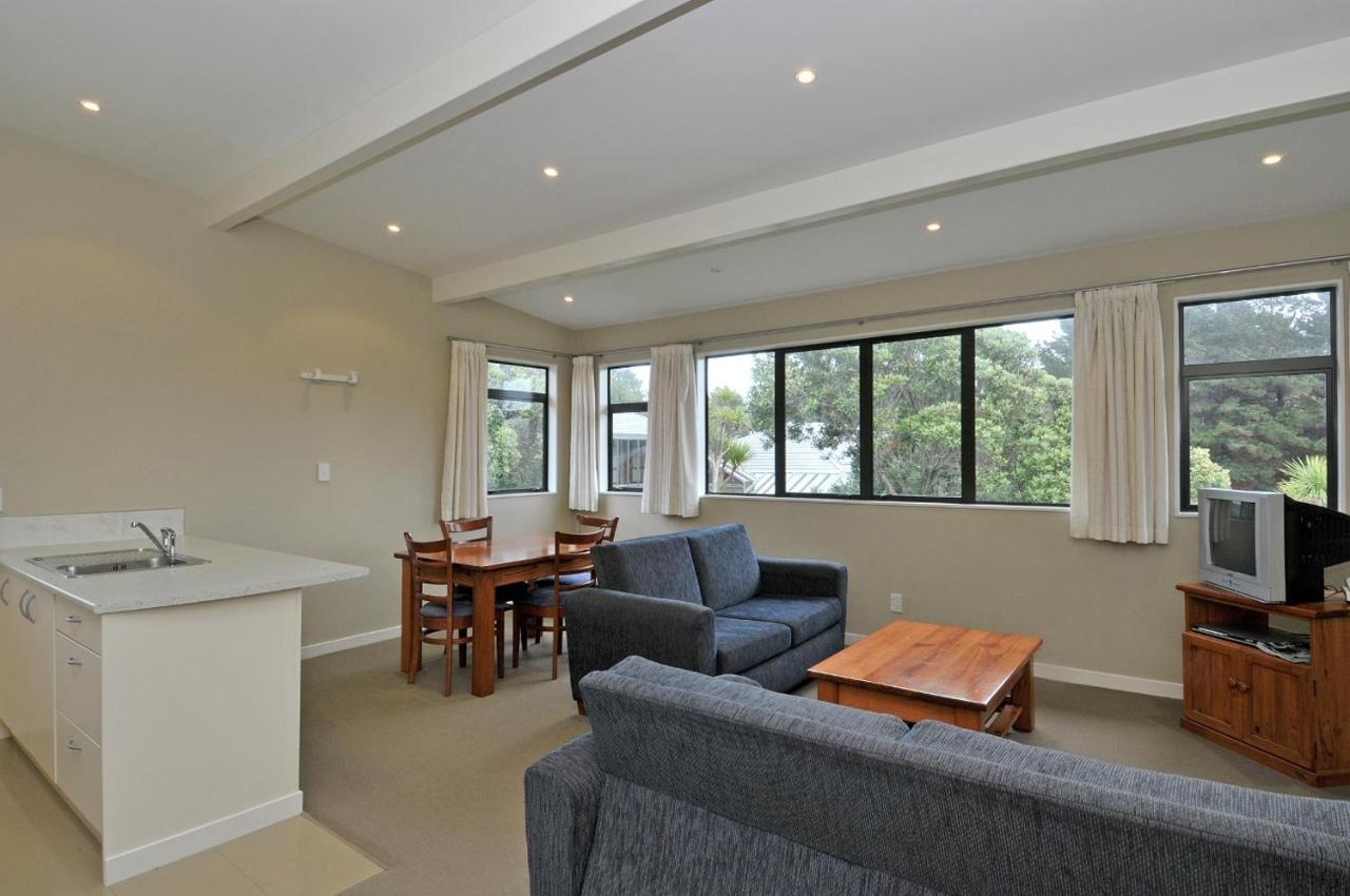 Aotea Lodge Порируа Экстерьер фото